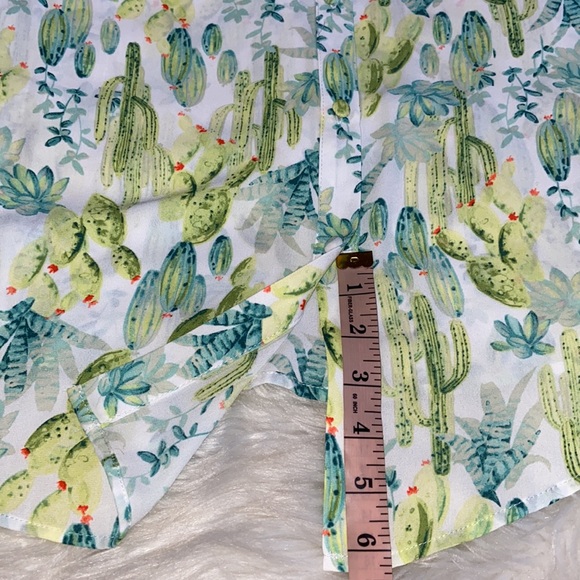 Torrid Cactus Blouse Size 00 - Picture 14 of 16